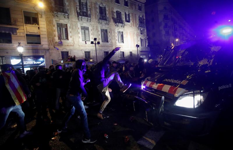 Fotos: La violencia vuelve a las calles de Barcelona