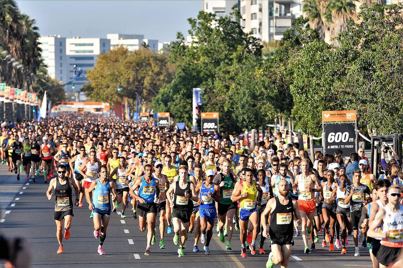 Fotos: Las mejores imágenes del Medio Maratón de Valencia 2019