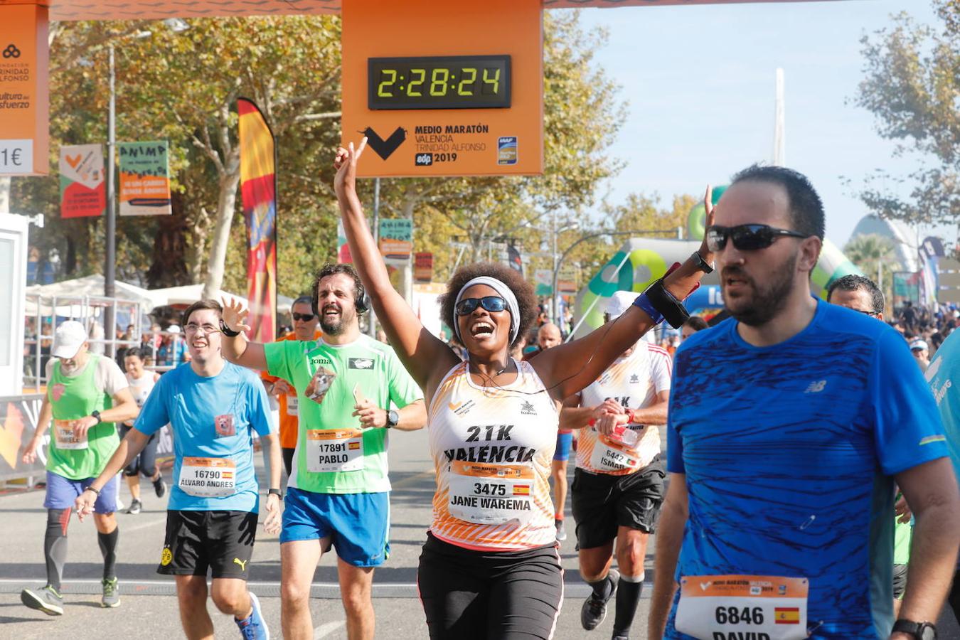 Fotos: Las mejores imágenes del Medio Maratón de Valencia 2019