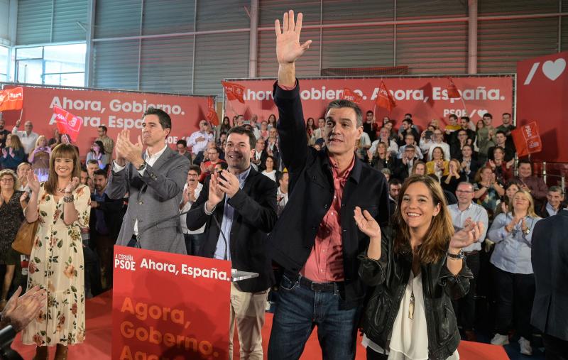 Pedro Sánchez protagoniza el acto central de la campaña socialista en A Coruña .