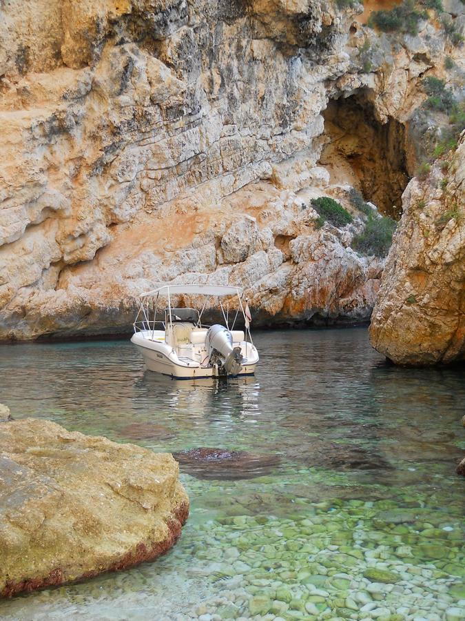 Cala En Caló donde ayer se hizo rescate en Xàbia.