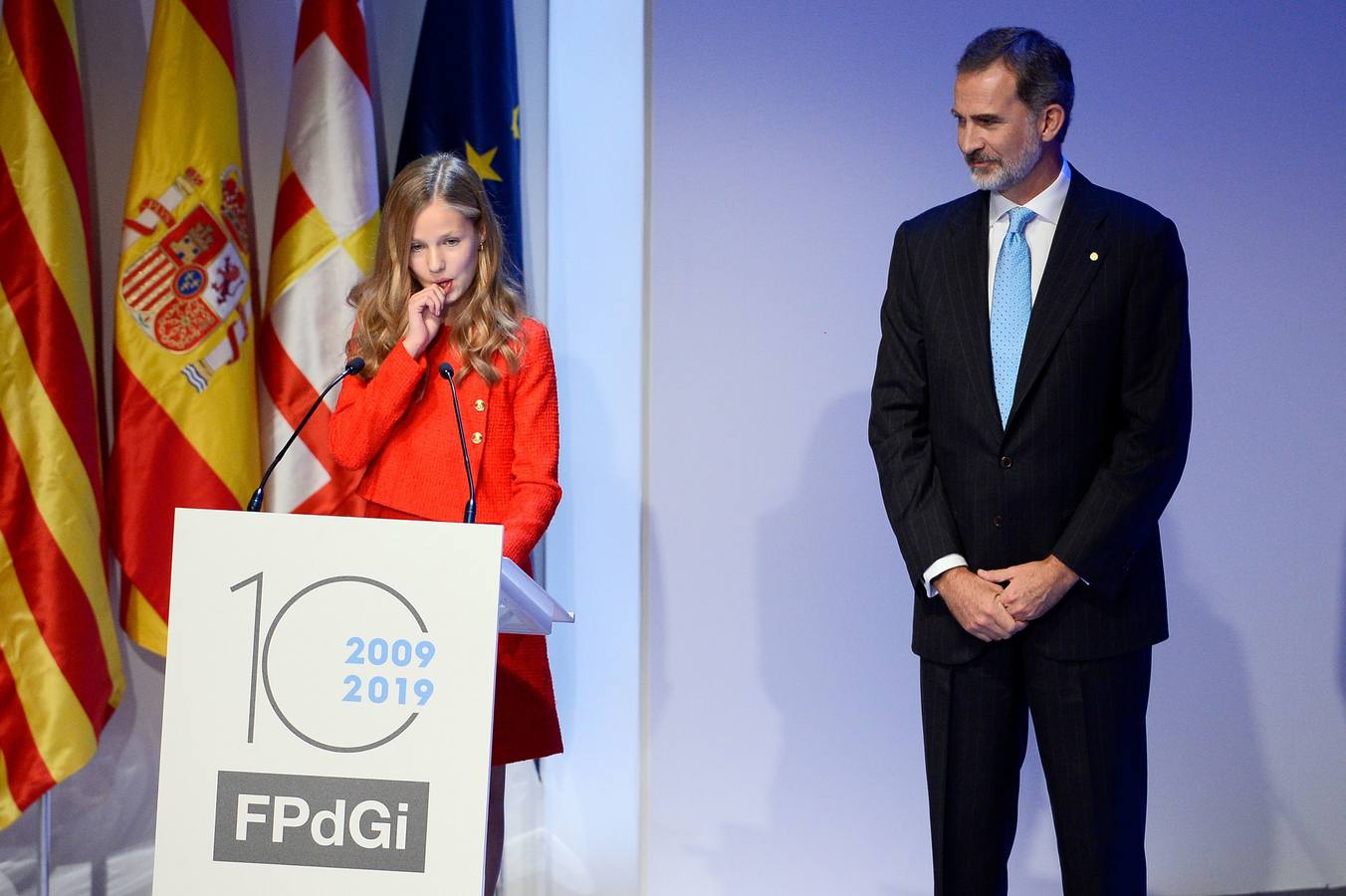 Felipe VI ha tenido palabras para el debut de la princesa Leonor en un acto en Cataluña (habló previamente) para iniciar su intervención bromeando con el hecho de que su hija se lo había dejado difícil.