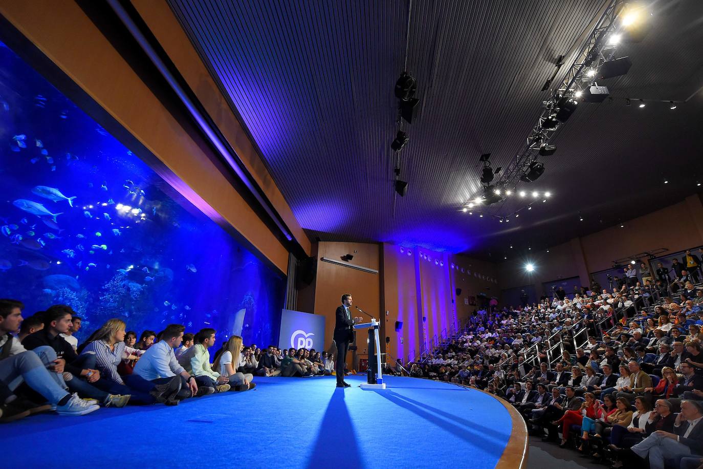 El líder del Partido Popular protagoniza un acto en el Auditorio Mar Rojo del Oceanogràfic de Valencia por las Elecciones Generales del 10N.