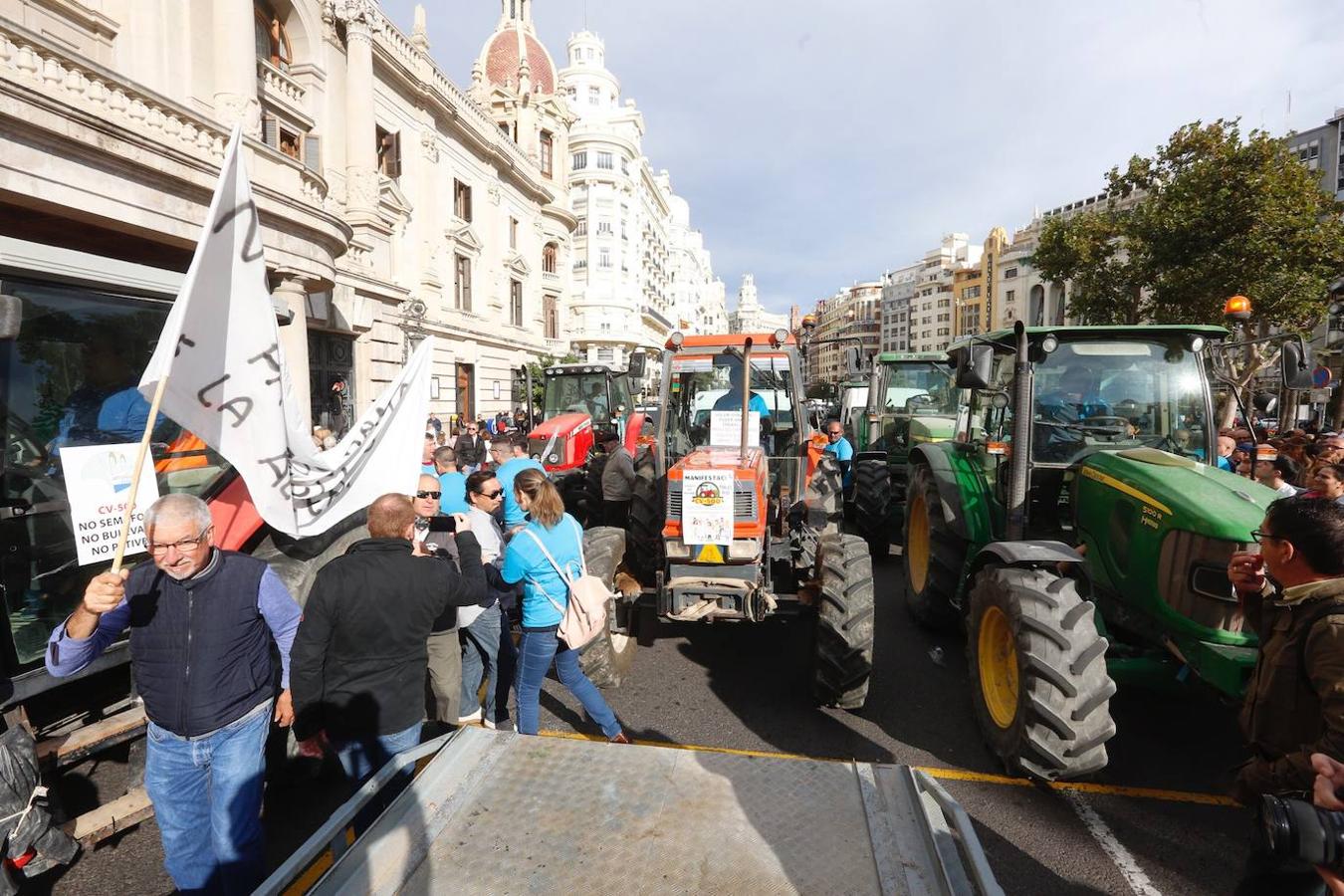 Fotos: Manifestación contra la pacificación de la CV-500