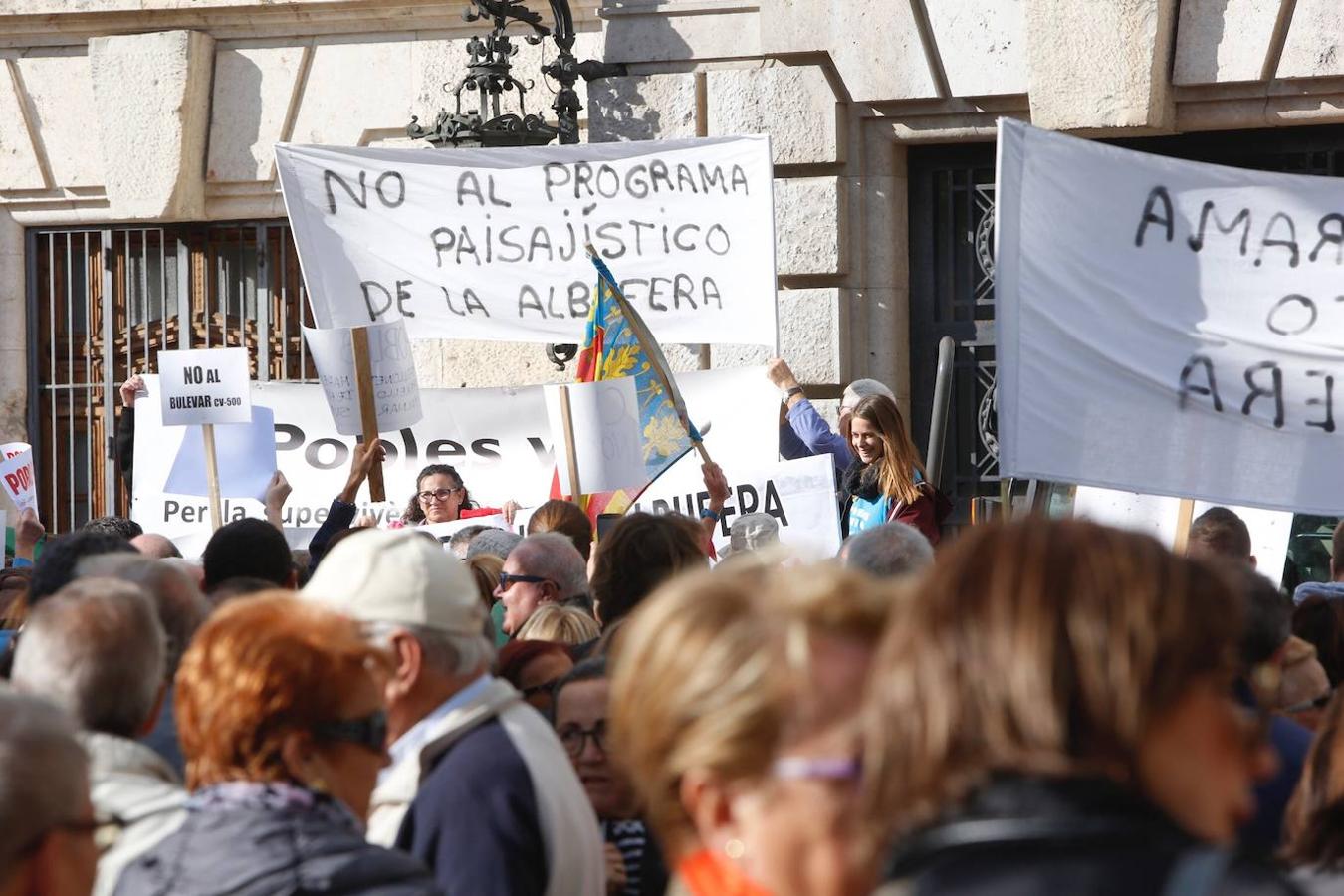 Fotos: Manifestación contra la pacificación de la CV-500