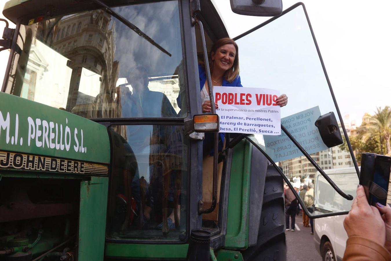 Fotos: Manifestación contra la pacificación de la CV-500