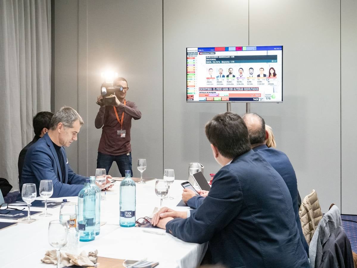 Los principales partidos políticos de la Comunitat se han reunido en sus sedes de Valencia para conocer los resultados de la jornada electoral de este domingo 10 de noviembre. 