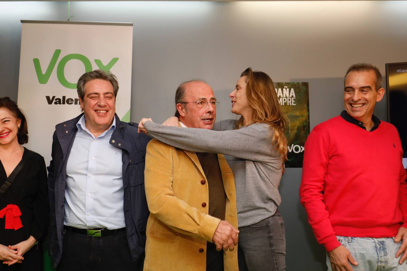 Los principales partidos políticos de la Comunitat se han reunido en sus sedes de Valencia para conocer los resultados de la jornada electoral de este domingo 10 de noviembre. 