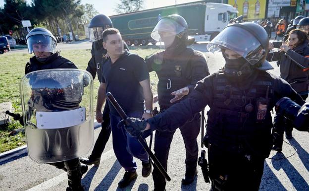 Un camionero terminó detenido. 