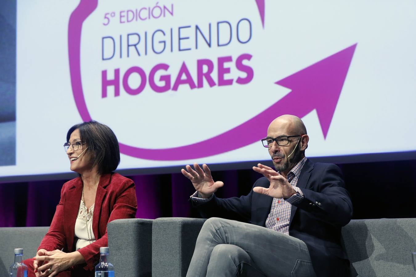 Asistentes y conferenciantes en la 5ª. edición de la jornada Dirigiendo Hogares en Valencia