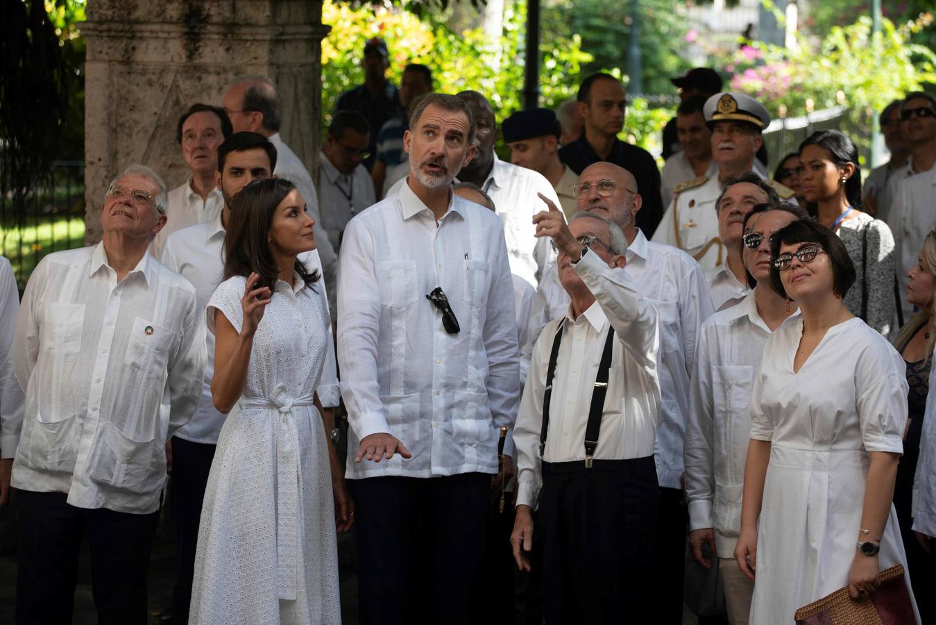 Felipe VI y doña Letizia se pasean por la Habana vieja durante el viaje oficial