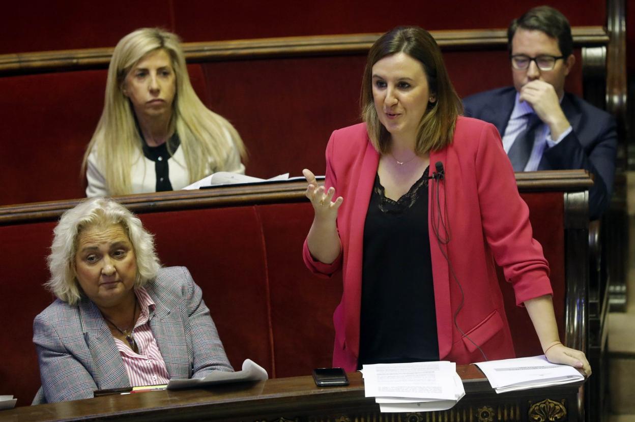 María José Catalá, en un pleno municipal. 