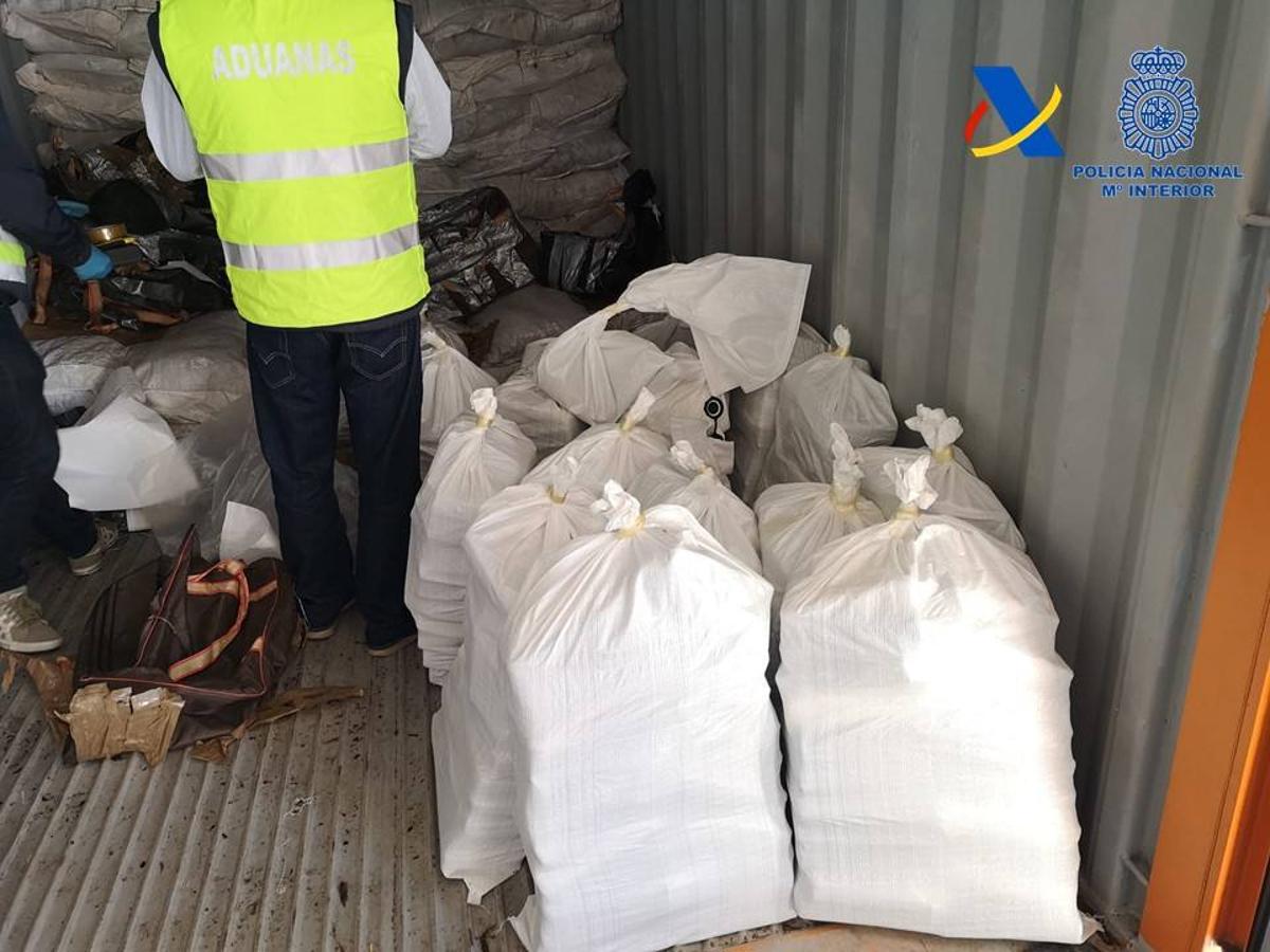 Fotos: Incautan 426 kilos de cocaína en el Puerto de Valencia