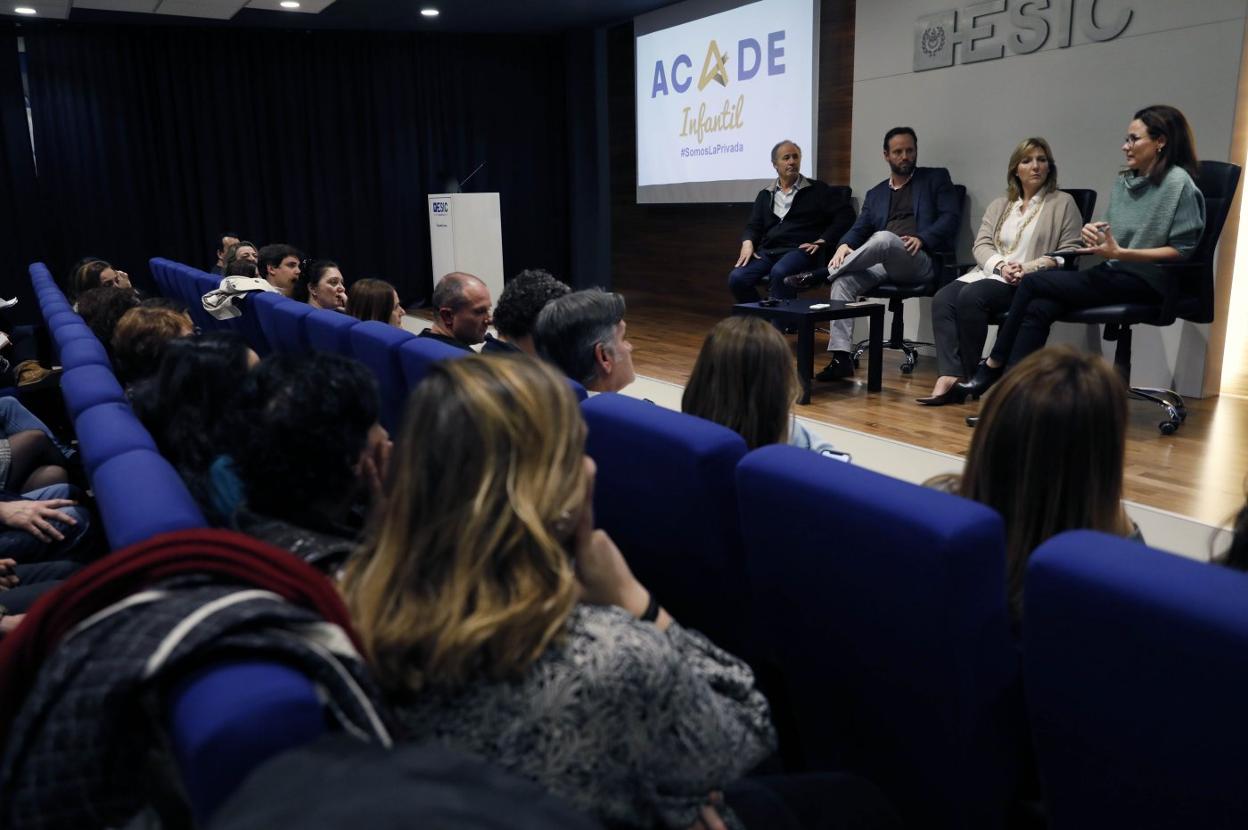 Asamblea de la patronal de escuelas infantiles Acade en la que se trató la cuestión de los impagos. 