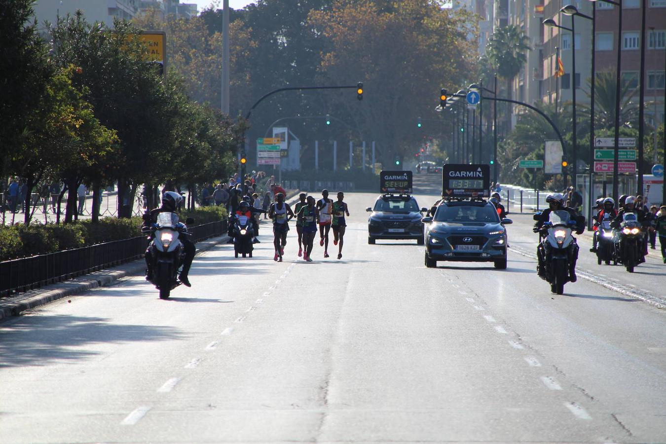 Fotos: Búscate en el paso por el muro del Maratón