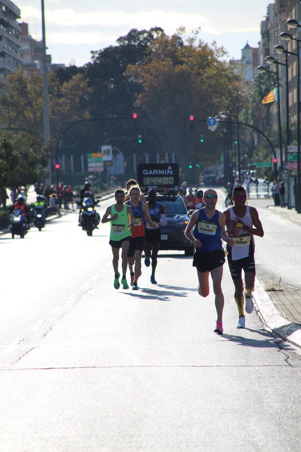 Fotos: Búscate en el paso por el muro del Maratón