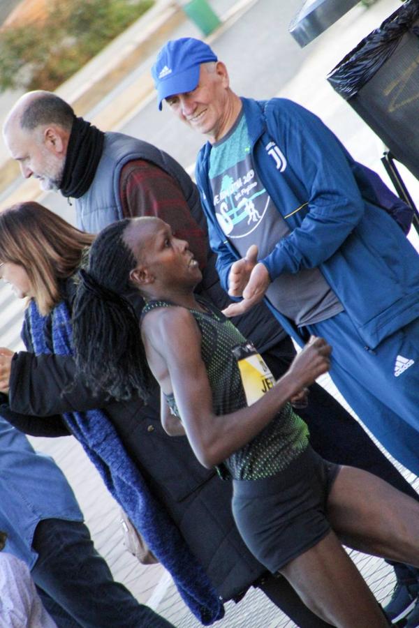 Fotos: Búscate en el paso por el muro del Maratón