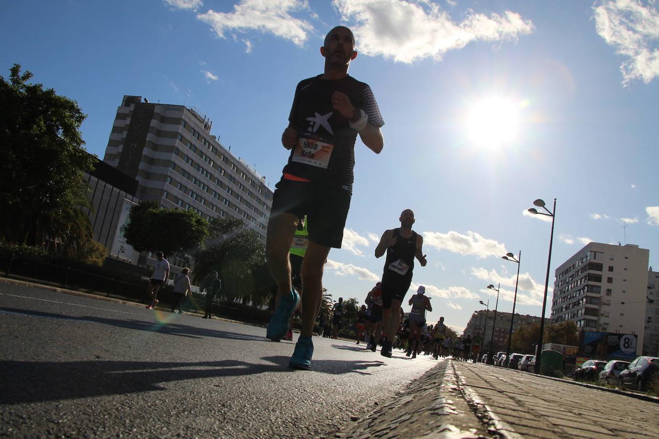 Fotos: Búscate en el paso por el muro del Maratón