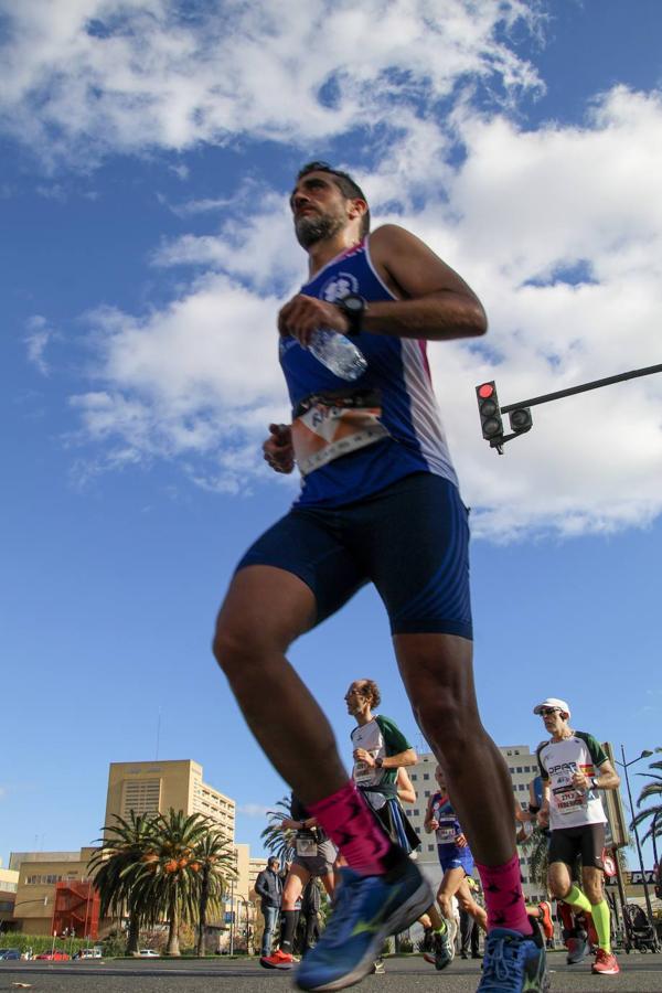 Fotos: Búscate en el paso por el muro del Maratón