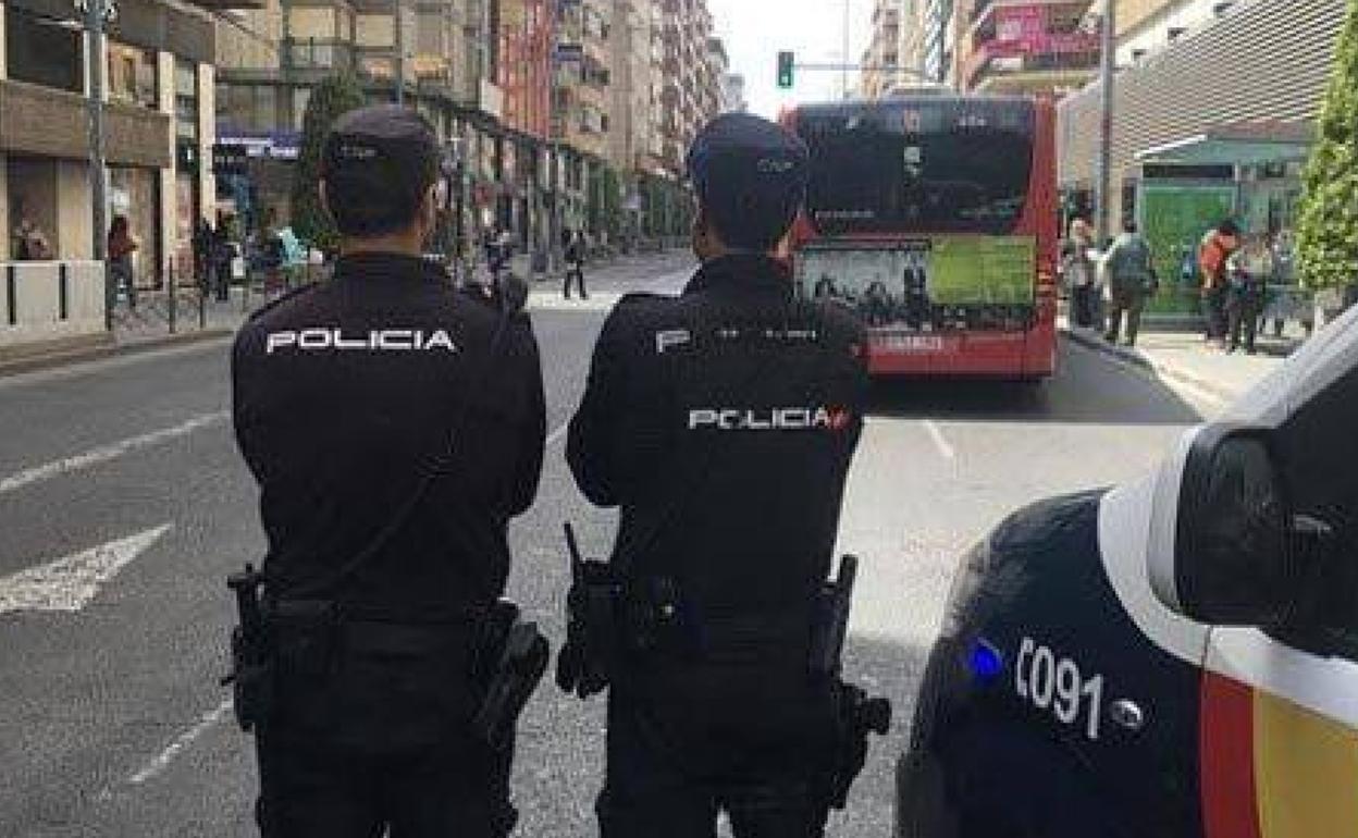 Agente de Policía Nacional.