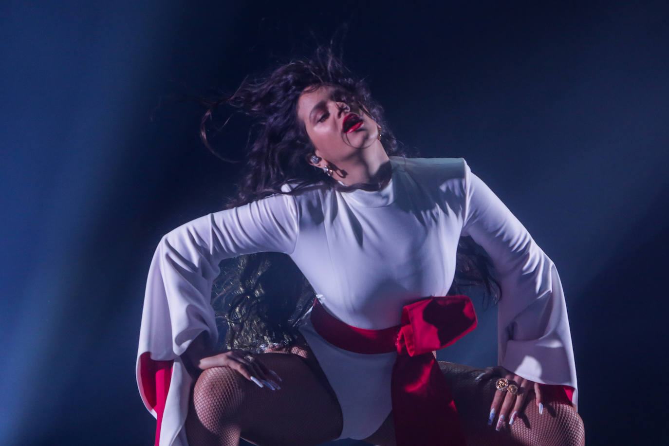 La cantante catalana cierra la gira de 'El Mal Querer' con su primer y multitudinario concierto en el WiZink Center de Madrid, después de convertirse en un fenómeno nacional con 'Malamente' y ser la primera cantante en español nominada al Grammy como 'Mejor nueva artista'. 