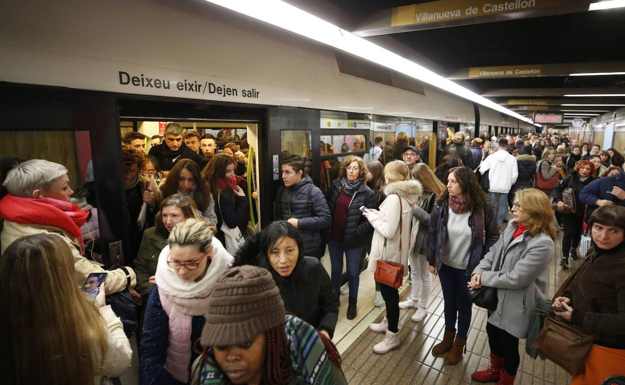 El metro de Valencia abrirá por las noches para las cenas de empresa