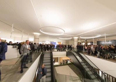 Imagen secundaria 1 - Porcelanosa Grupo renueva su tienda de Sedaví de 2.000 metros cuadrados