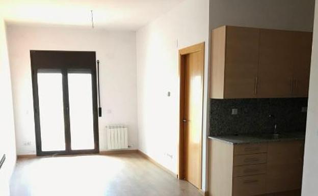 Imagen principal - Sareb vende un apartamento en Pirineos por 34.900 euros