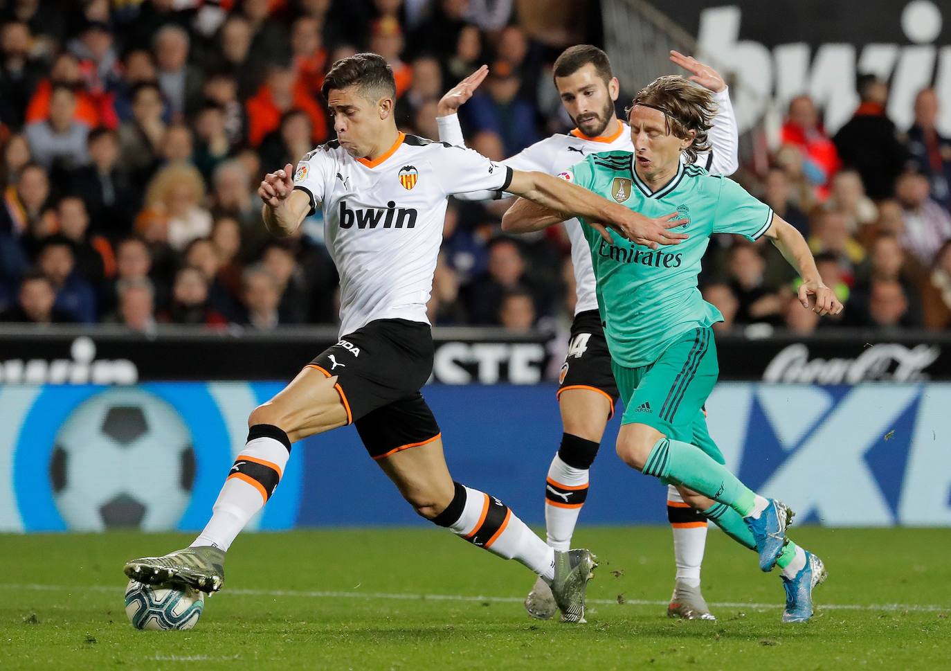 Fotos: Fotos del partido entre el Valencia CF y el Real Madrid