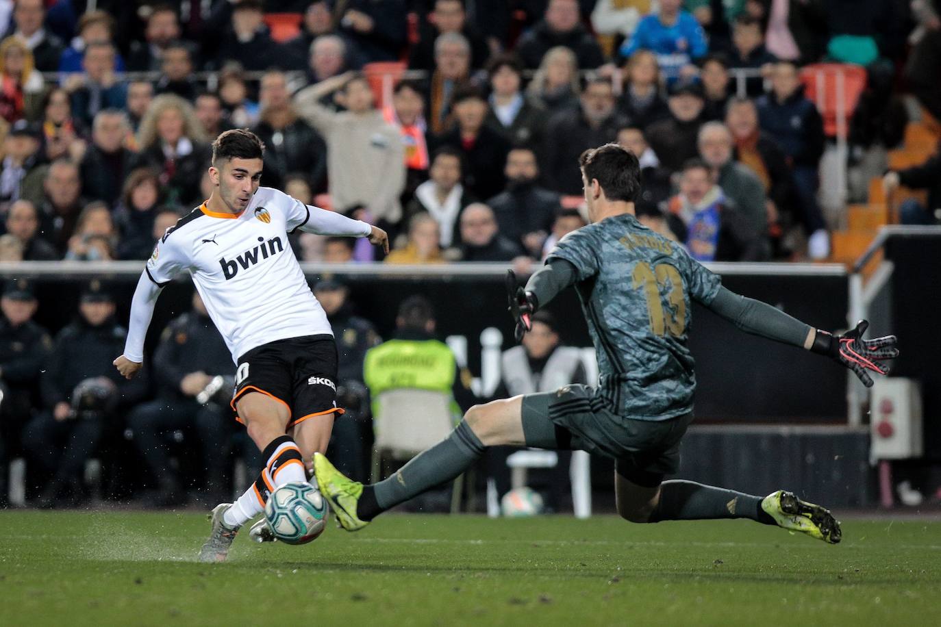 Fotos: Fotos del partido entre el Valencia CF y el Real Madrid