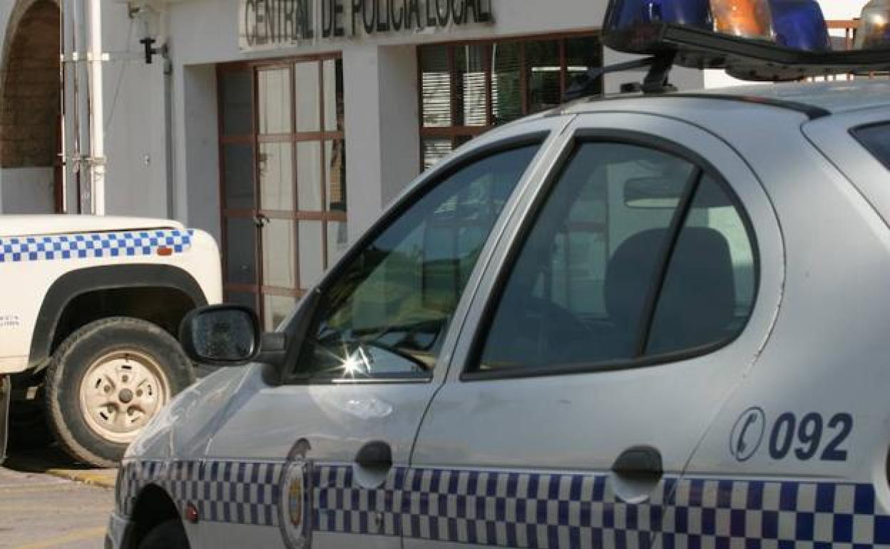 La policía encuentra a una niña de cinco años andando de noche por la autovía de Torrent