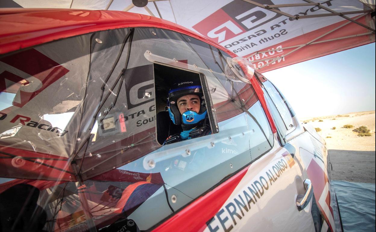 Fernando Alonso, durante un entrenamiento en Namibia.