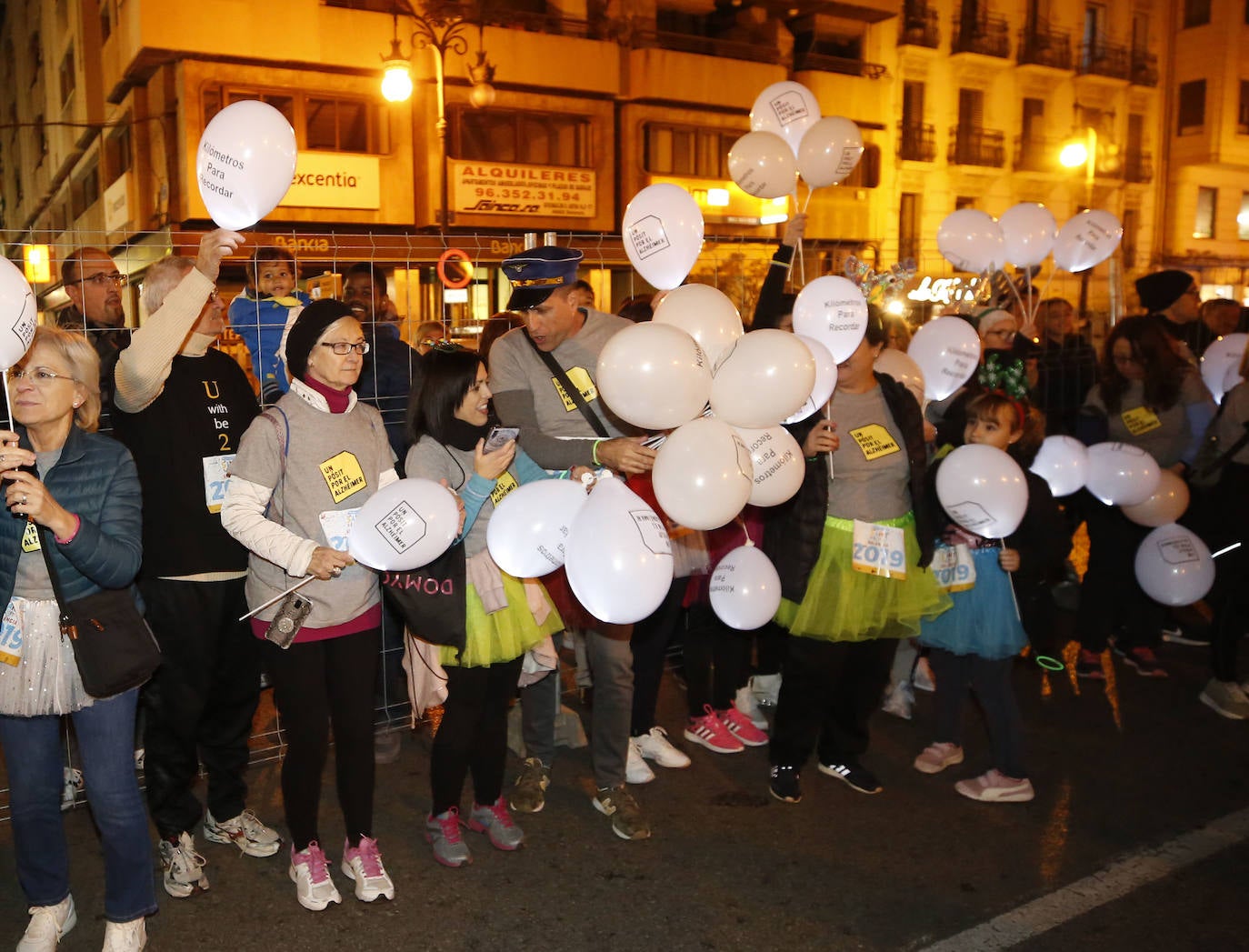 Corredores populares han despedido este lunes 30 el año 2019 con la carrera de San Silvestre de Valencia.