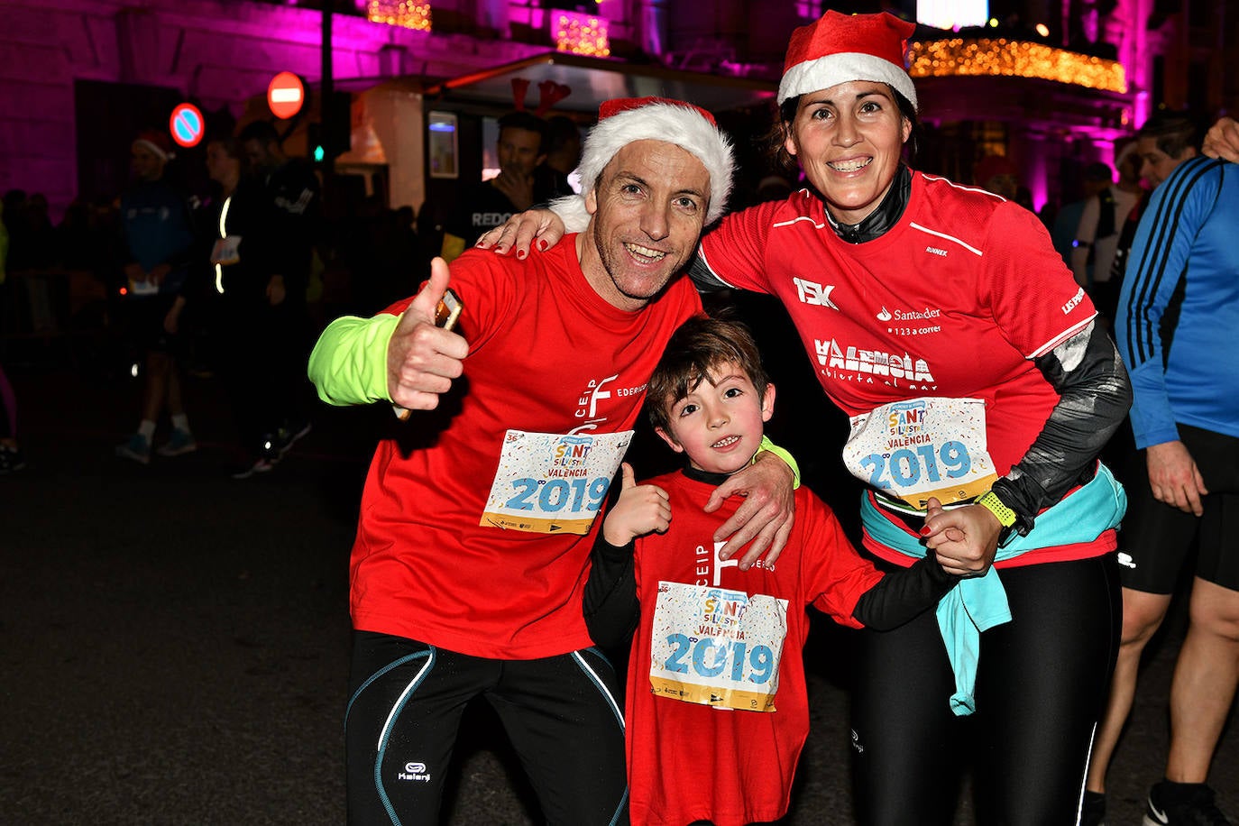 Corredores populares han despedido este lunes 30 el año 2019 con la carrera de San Silvestre de Valencia.