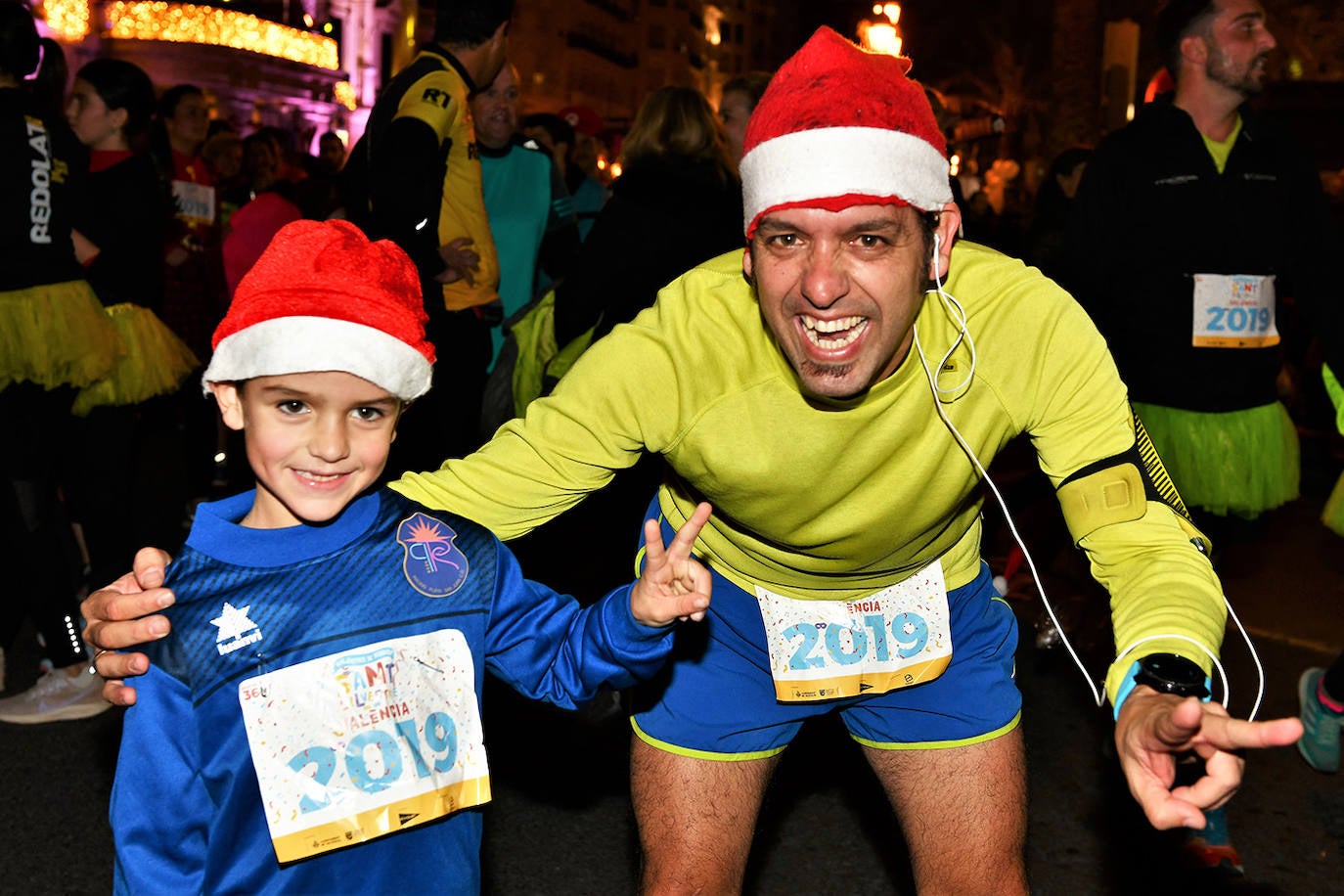 Corredores populares han despedido este lunes 30 el año 2019 con la carrera de San Silvestre de Valencia.