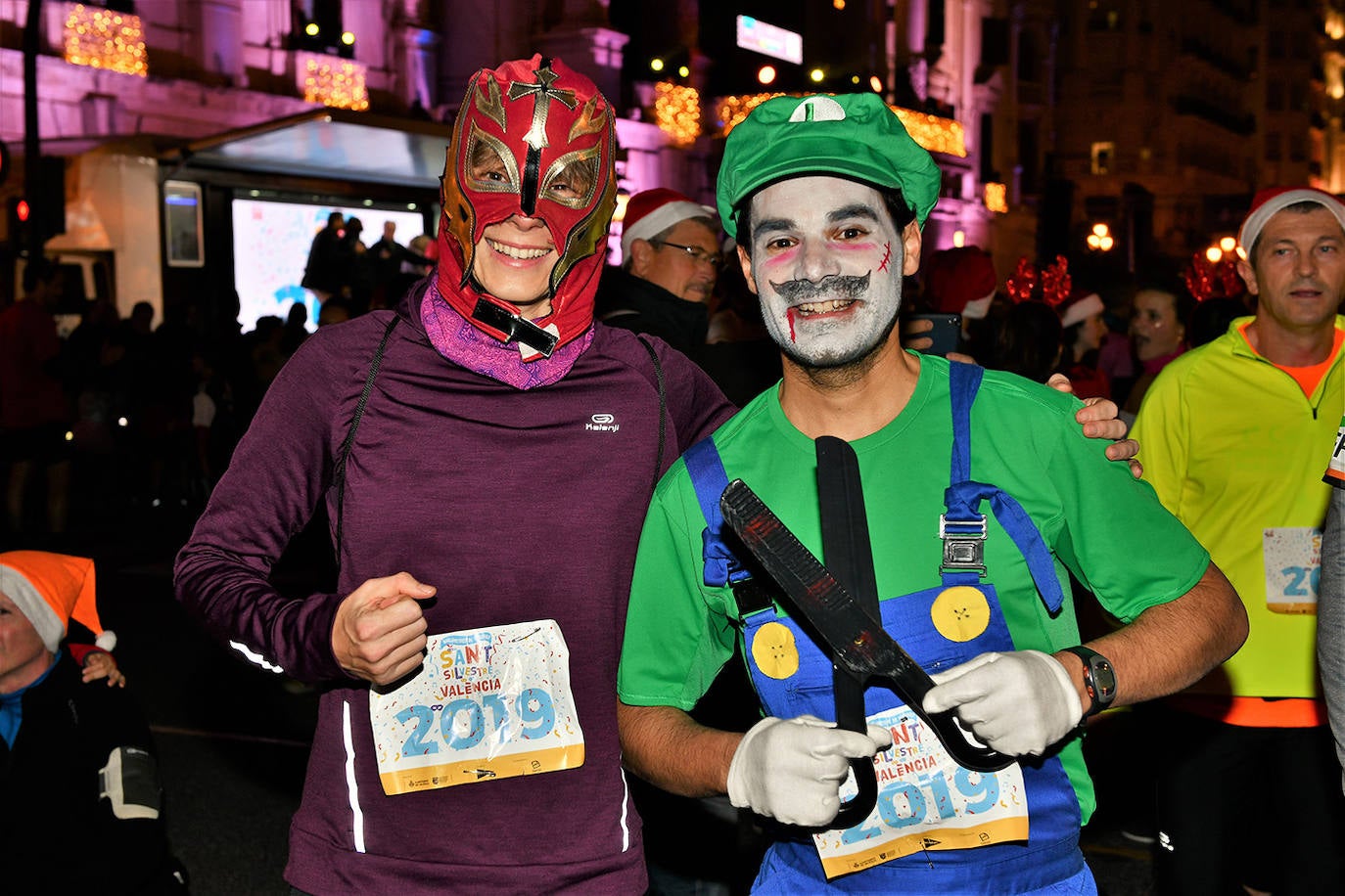 Corredores populares han despedido este lunes 30 el año 2019 con la carrera de San Silvestre de Valencia.