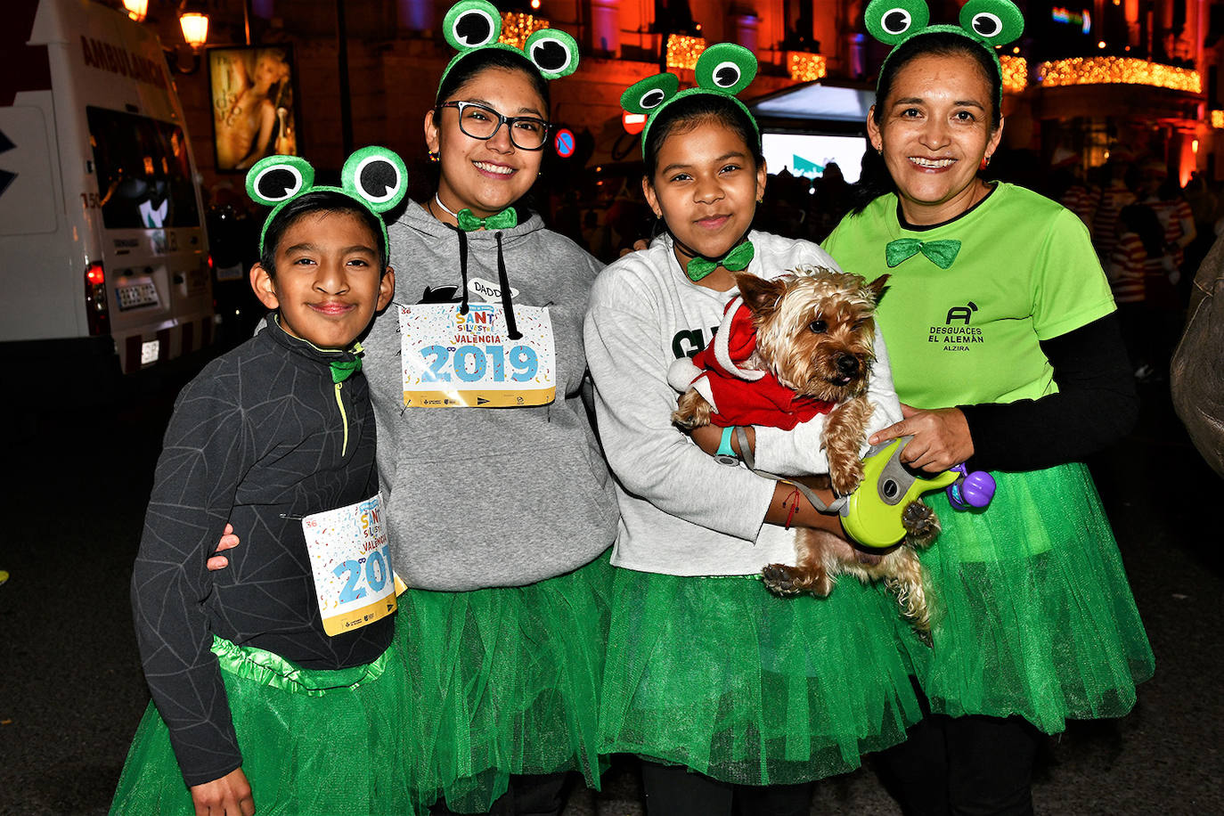 Corredores populares han despedido este lunes 30 el año 2019 con la carrera de San Silvestre de Valencia.