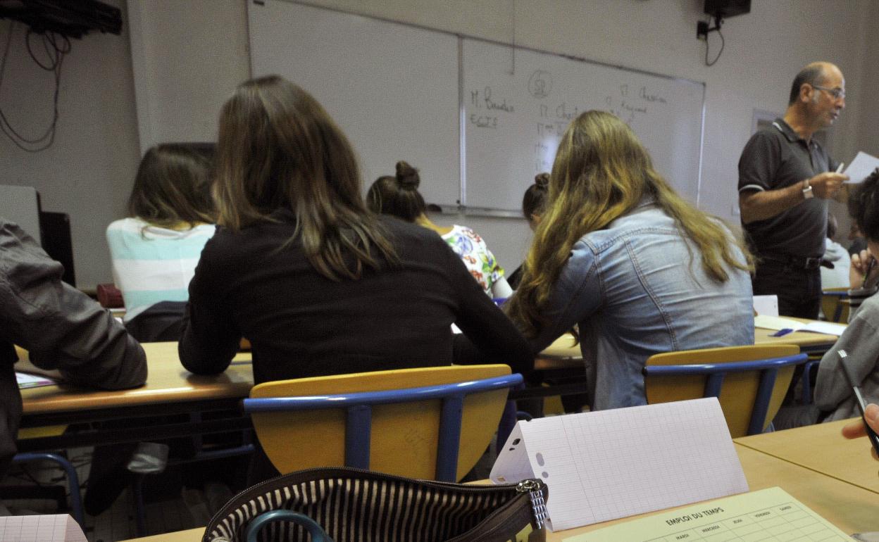 Alumnos durante una clase. 