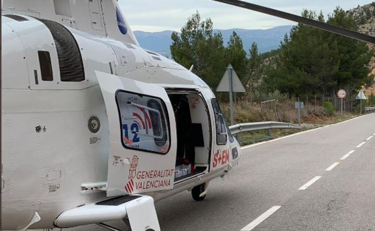 Un helicóptero de rescate de la Generalitat. 