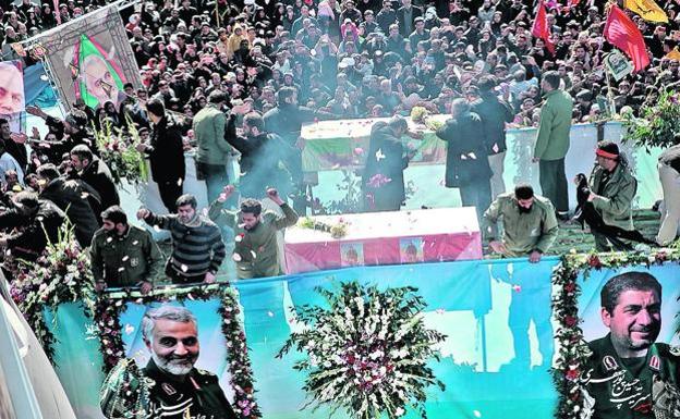 FOTO: Funeral por el general Qassem Soleimani. VÍDEO La tensión aumenta entre Irán y Estados Unidos tras el ataque a dos bases americanas en Irak: 