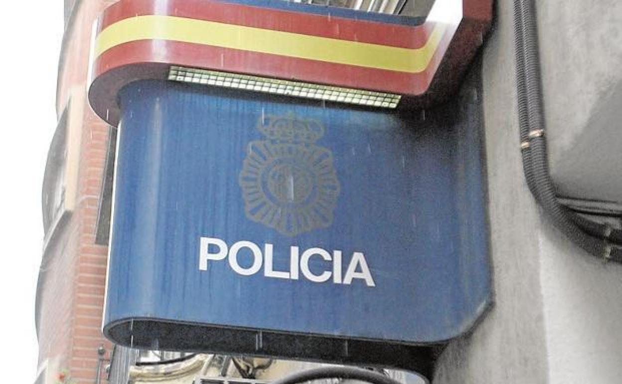 Detenido un anciano por ofrecer diez euros a dos chicas menores a cambio de tocarle los genitales