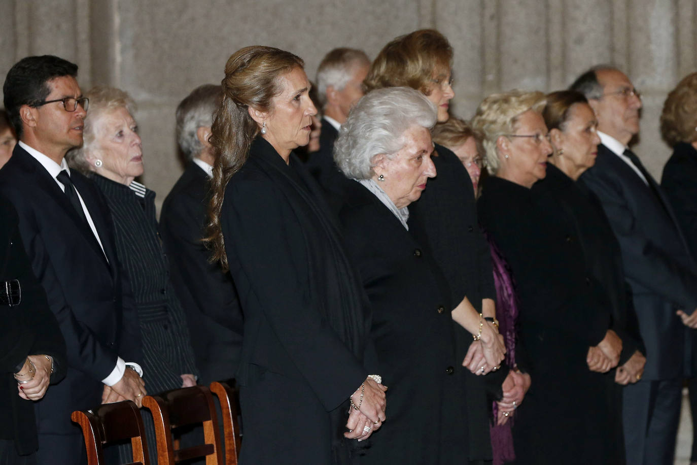 Como miembro de la Familia Real, la infanta Pilar de Borbón ha sido testigo de muchos de los acontecimientos sociales de la historia del país y como presidenta de la Federación Ecuestre Internacional y miembro del Consejo de Honor del Comité Olímpico Español ha tomado parte en muchos de los hitos de los deportistas españoles. Estos cargos la llevaron a ser jurado de los premios Príncipe de Asturias de los Deportes.