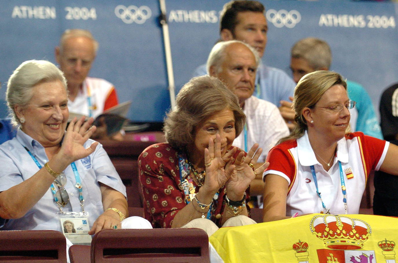 Como miembro de la Familia Real, la infanta Pilar de Borbón ha sido testigo de muchos de los acontecimientos sociales de la historia del país y como presidenta de la Federación Ecuestre Internacional y miembro del Consejo de Honor del Comité Olímpico Español ha tomado parte en muchos de los hitos de los deportistas españoles. Estos cargos la llevaron a ser jurado de los premios Príncipe de Asturias de los Deportes.