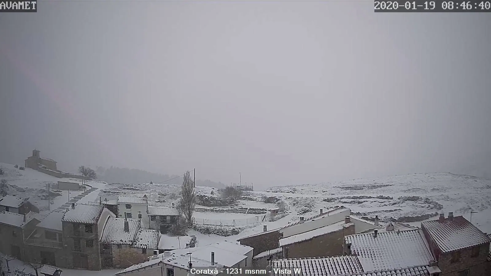 Imagen de primera hora del domingo de Coratxà (a 1.231 metros de altitud), el pueblo más alto de la Tinença de Benifassà, en el interior norte de Castelló, este domingo, 19 de enero. Temperatura a les 9:00 horas: -0,5 (el sábado, +3,6), según informa la Asociación Valenciana de Meteorología (Avamet).