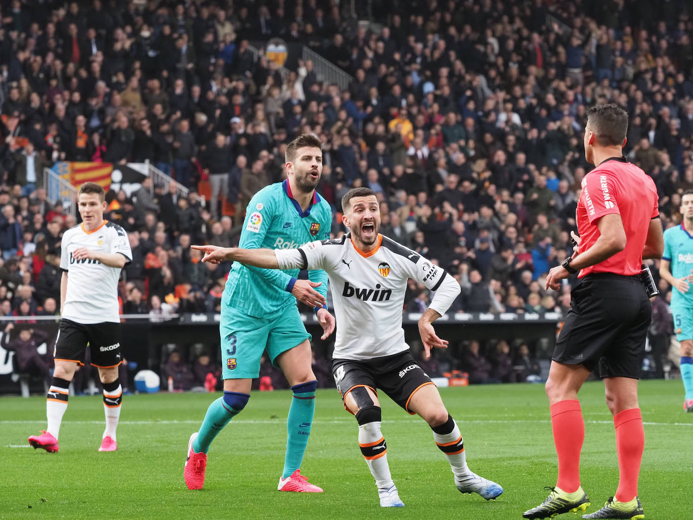 Las mejores imágenes del Valencia -Barcelona. 