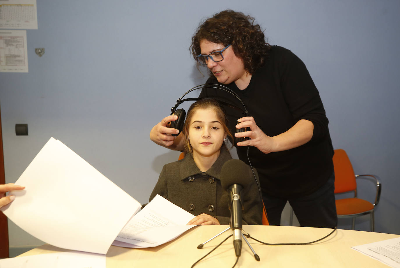 Consuelo Llobell y Carla García visitan la redacción digital de LAS PROVINCIAS para explicar cómo eligieron los colores de sus espolines que lucieron en sus exaltaciones, además de repasar los momentos ya vividos desde la llamada de octubre y soñar con los actos que les esperan hasta el próximo 19 de marzo