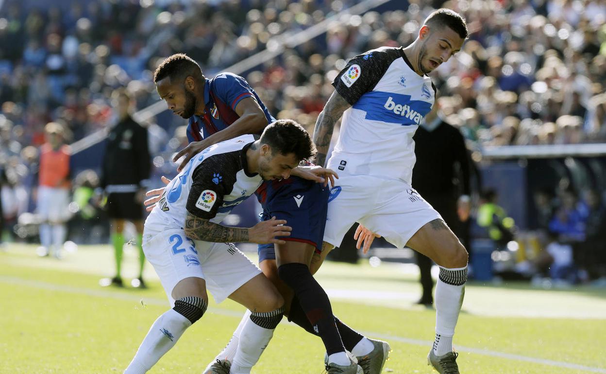 Hernani, durante el partido contra el Alavés.