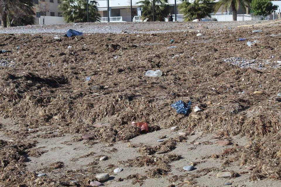 Encuentran 26 pastillas de hachís en Moncofa limpiando los restos de 'Gloria'