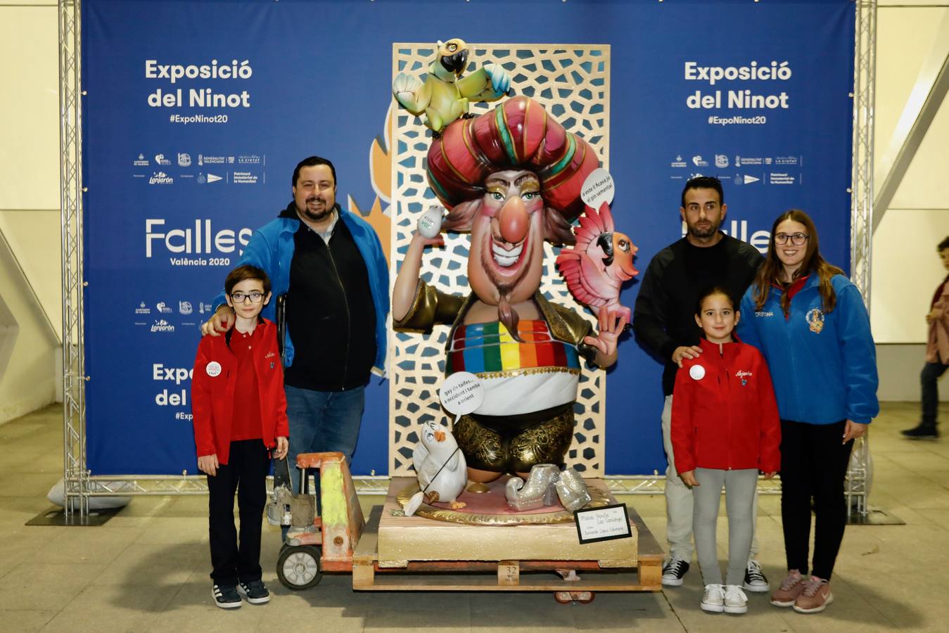 Fotos: Los ninots llegan a la exposición del Museo de las Ciencias