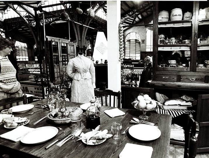 Es uno de los lugares más emblemáticos de Valencia para locales y turistas. El Mercado Central es una de las grandes referencias modernistas en la ciudad desde su inauguración en 1928 y sigue manteniendo su encanto a día de hoy. Así era hace 40 años esta histórica construcción: 